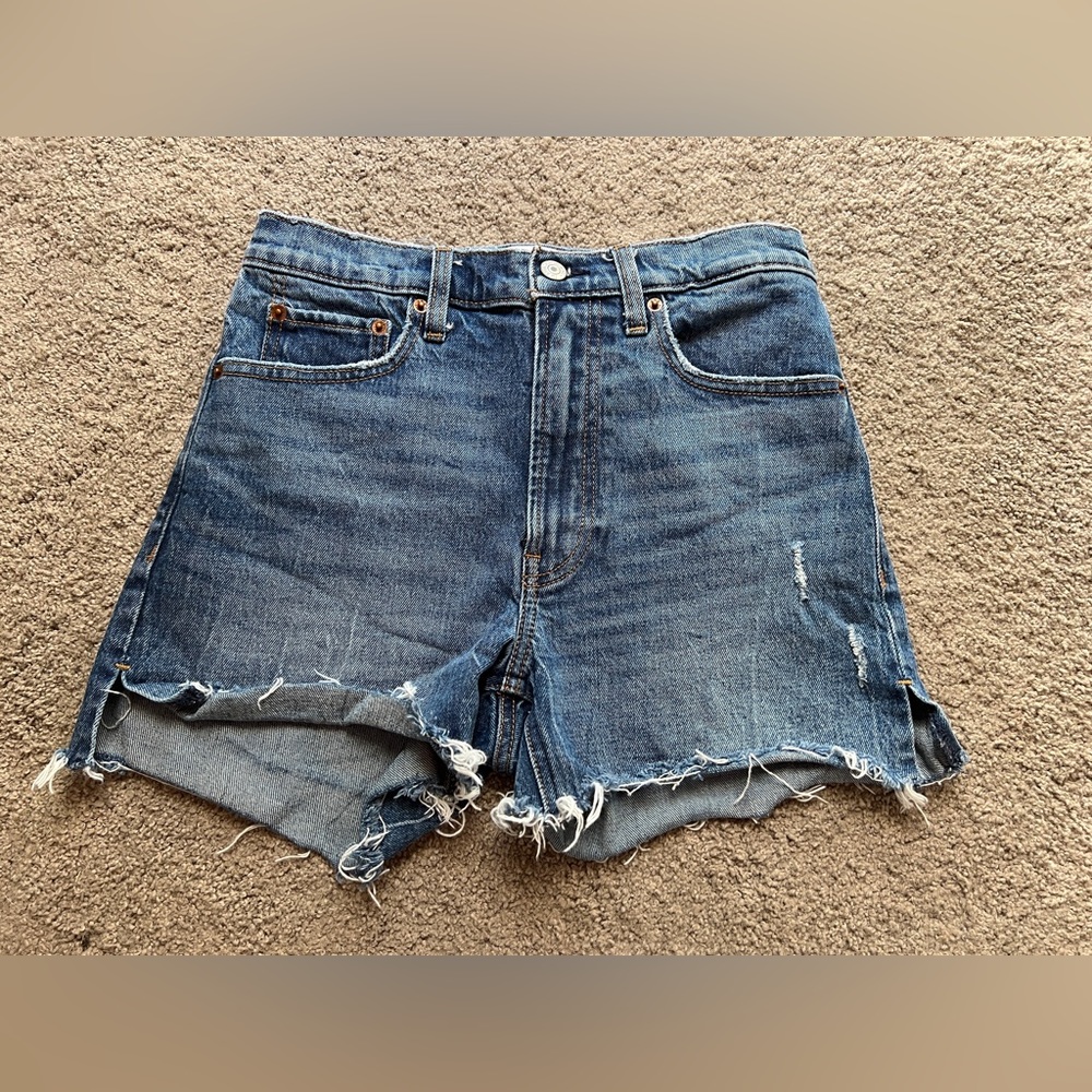 Abercrombie & Fitch High Rise 4” Short…Size 25/0